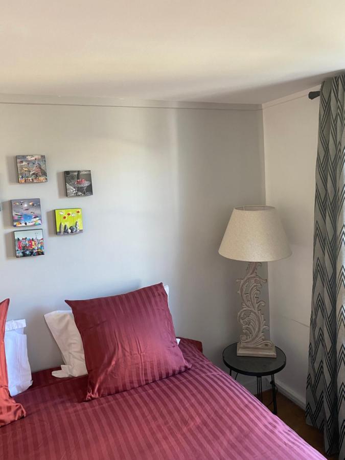 Chambre D'Hotes Du Carre Des Arts Онфлёр Экстерьер фото